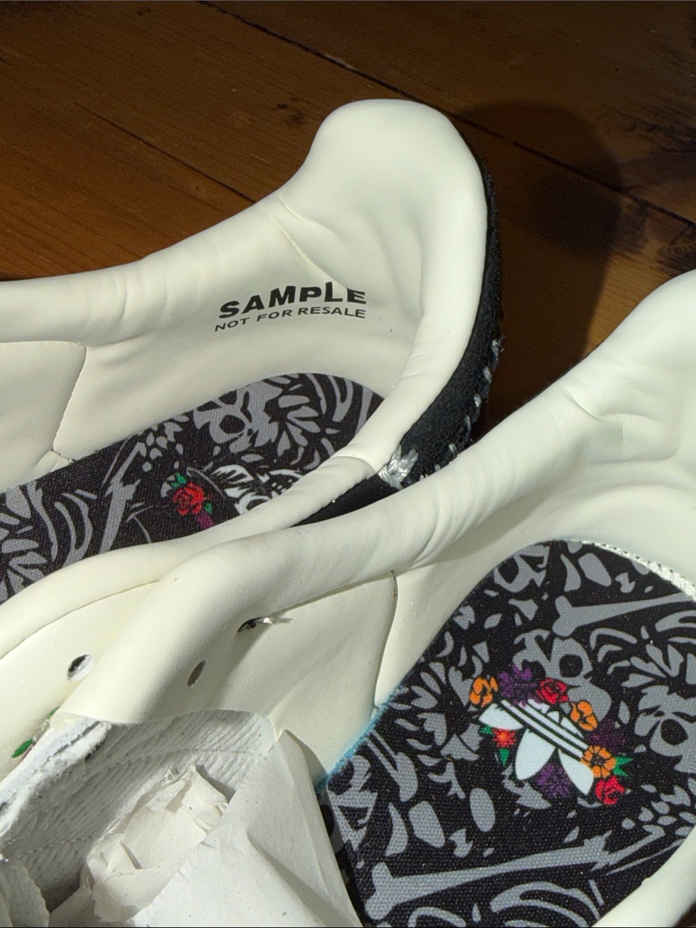 Adidas Samba OG "Día de Muertos" (Core Black) Womens 10US - Picture 6 of 8